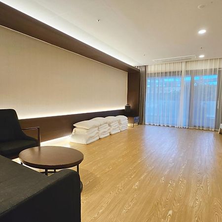 The Qube Resort Jeju Seogwipo Eksteriør billede