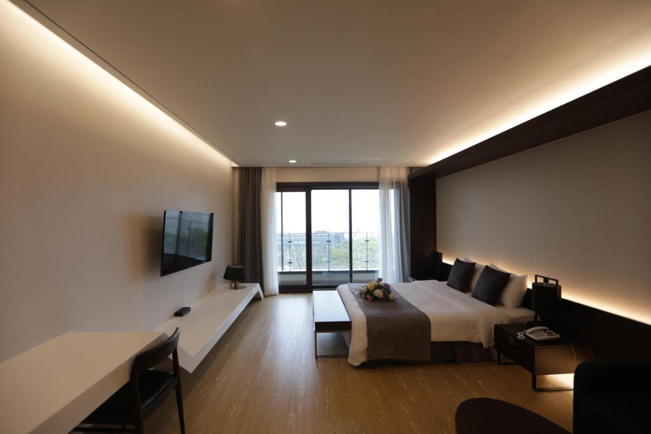 The Qube Resort Jeju Seogwipo Eksteriør billede