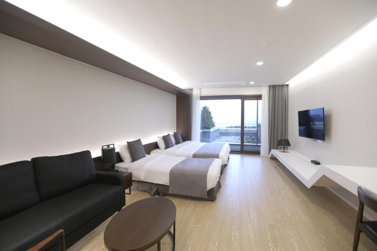 The Qube Resort Jeju Seogwipo Eksteriør billede