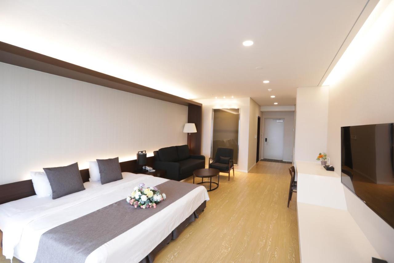 The Qube Resort Jeju Seogwipo Eksteriør billede