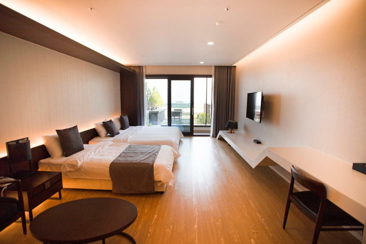 The Qube Resort Jeju Seogwipo Eksteriør billede